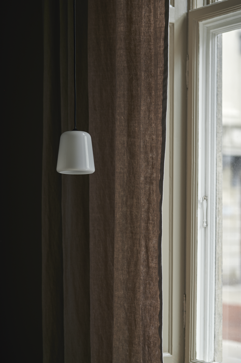 Material Pendant Black