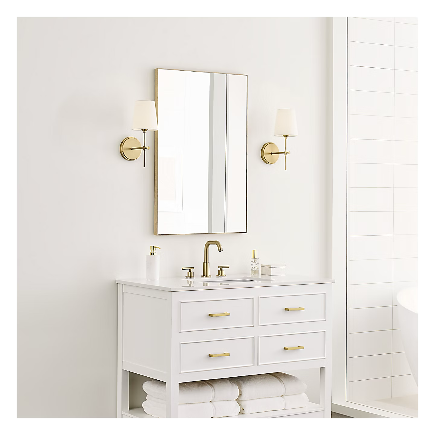 Baker 1-Light Bath Sconce Brass