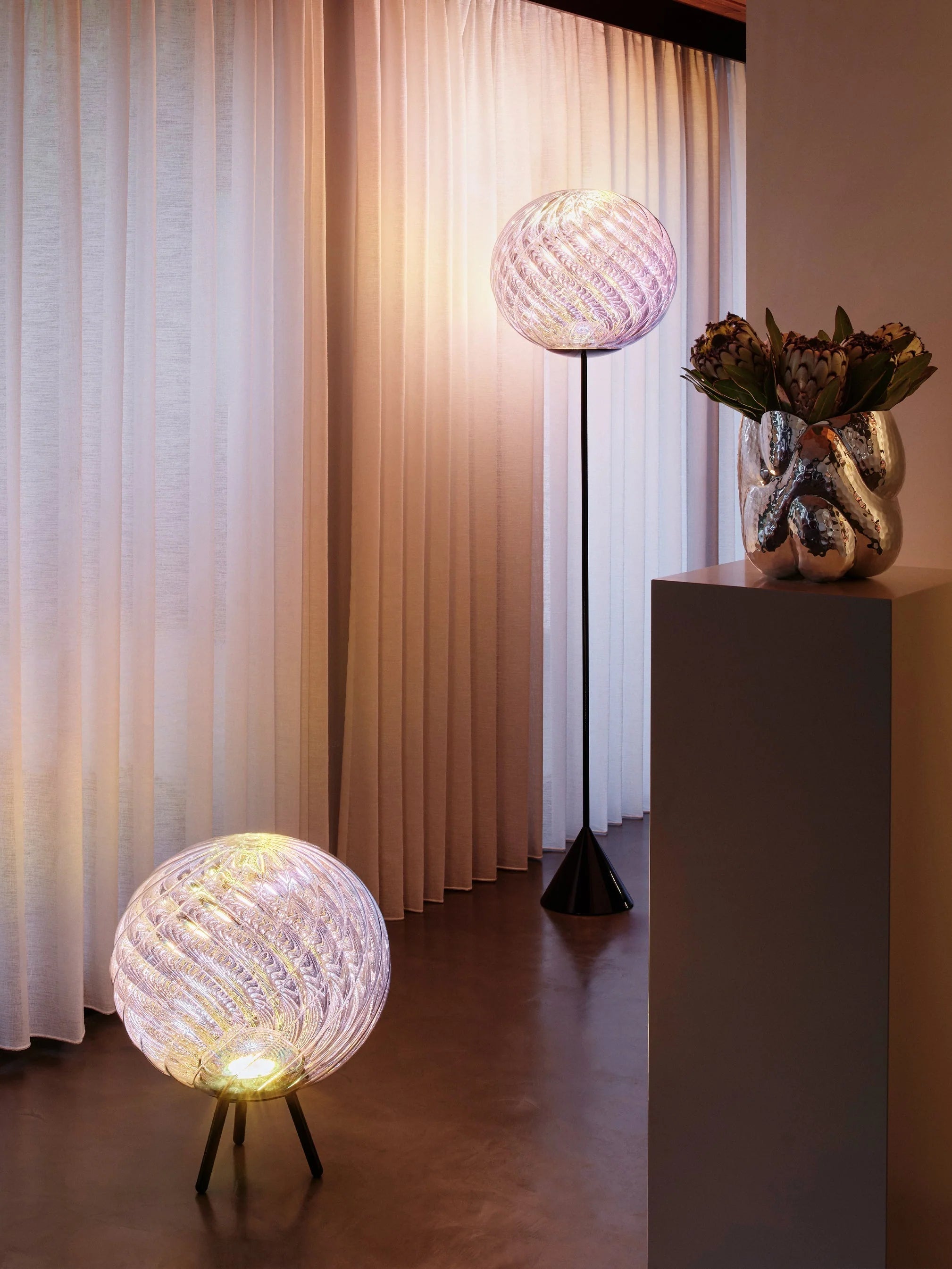 Whirl Large Portable Light Dichroic
