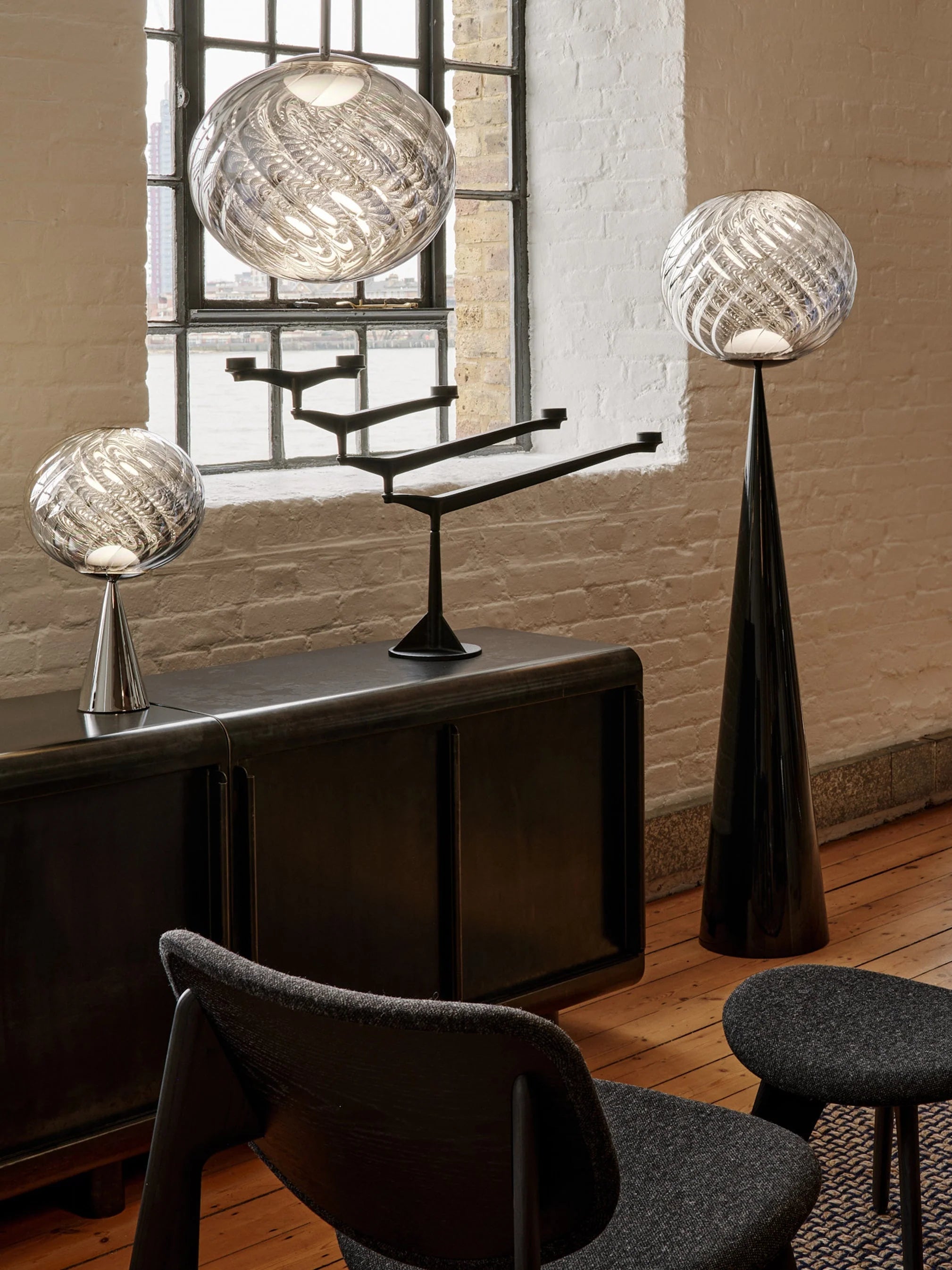 Whirl Cone Floor Light Black/Silver