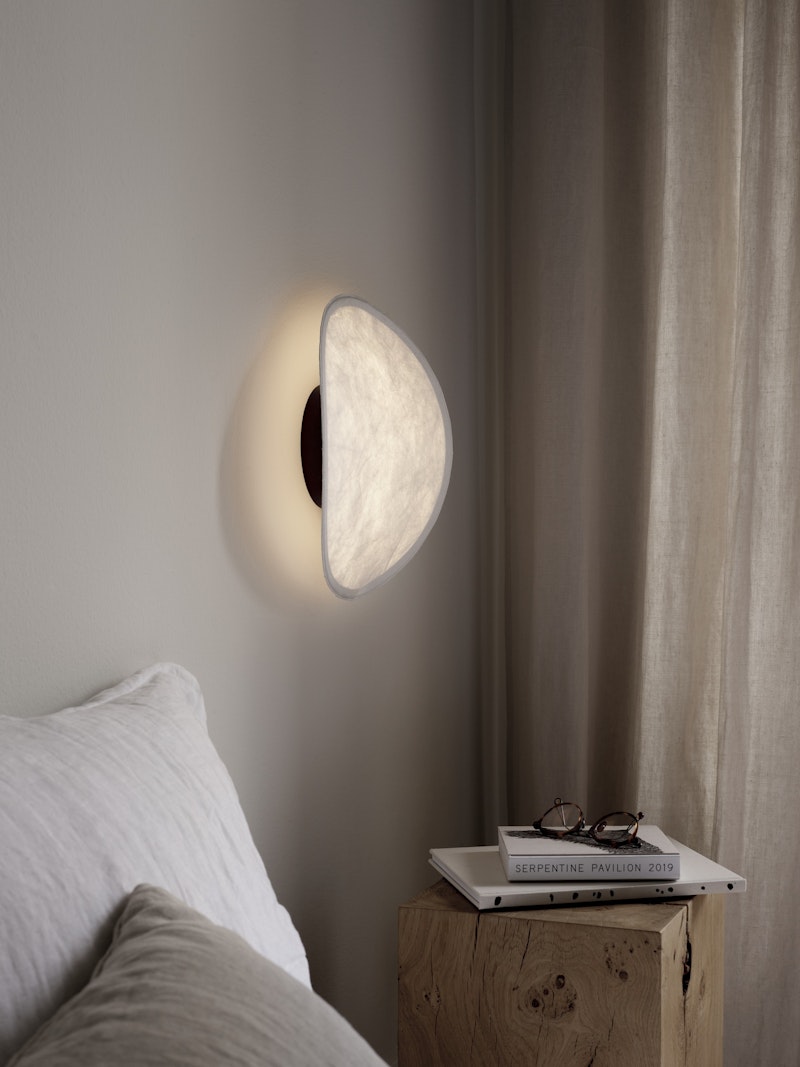 Tense Wall Lamp Black