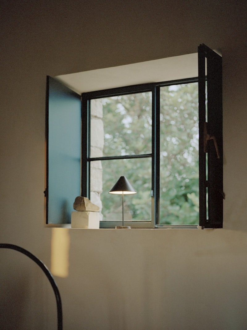 Brolly Portable Table Black