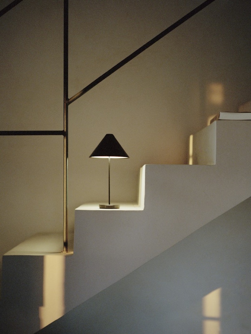 Brolly Portable Table Black