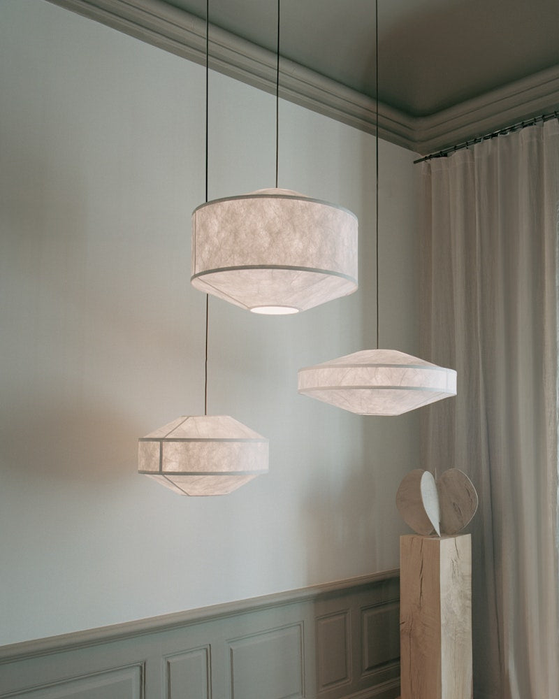Kite Pendant 65