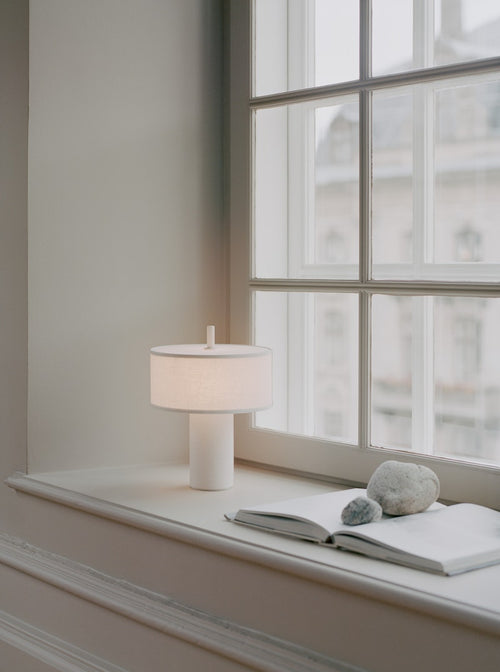 Margin Table White