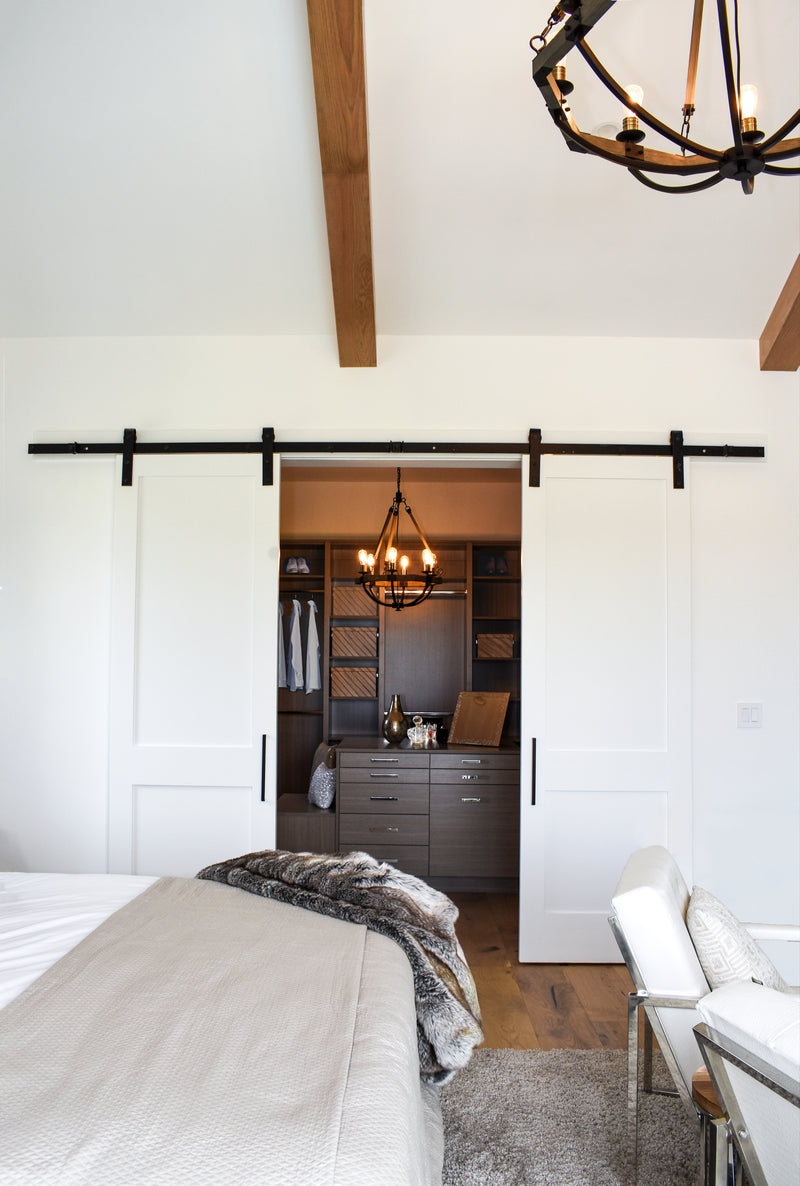 Lodge 6 Light Chandelier Oak/Bronze