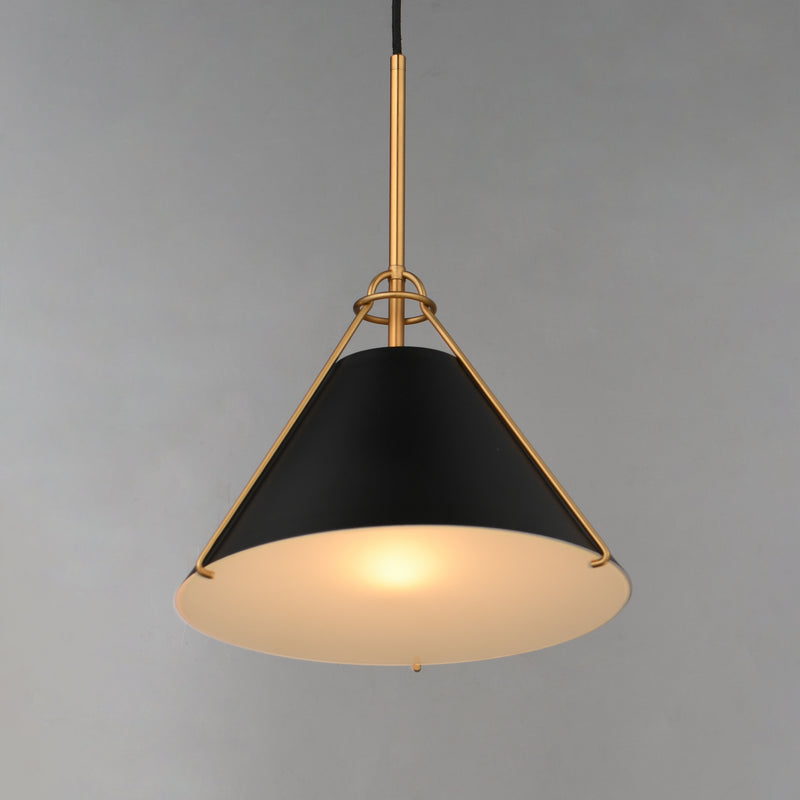 Lucas Single Pendant Black/Brass