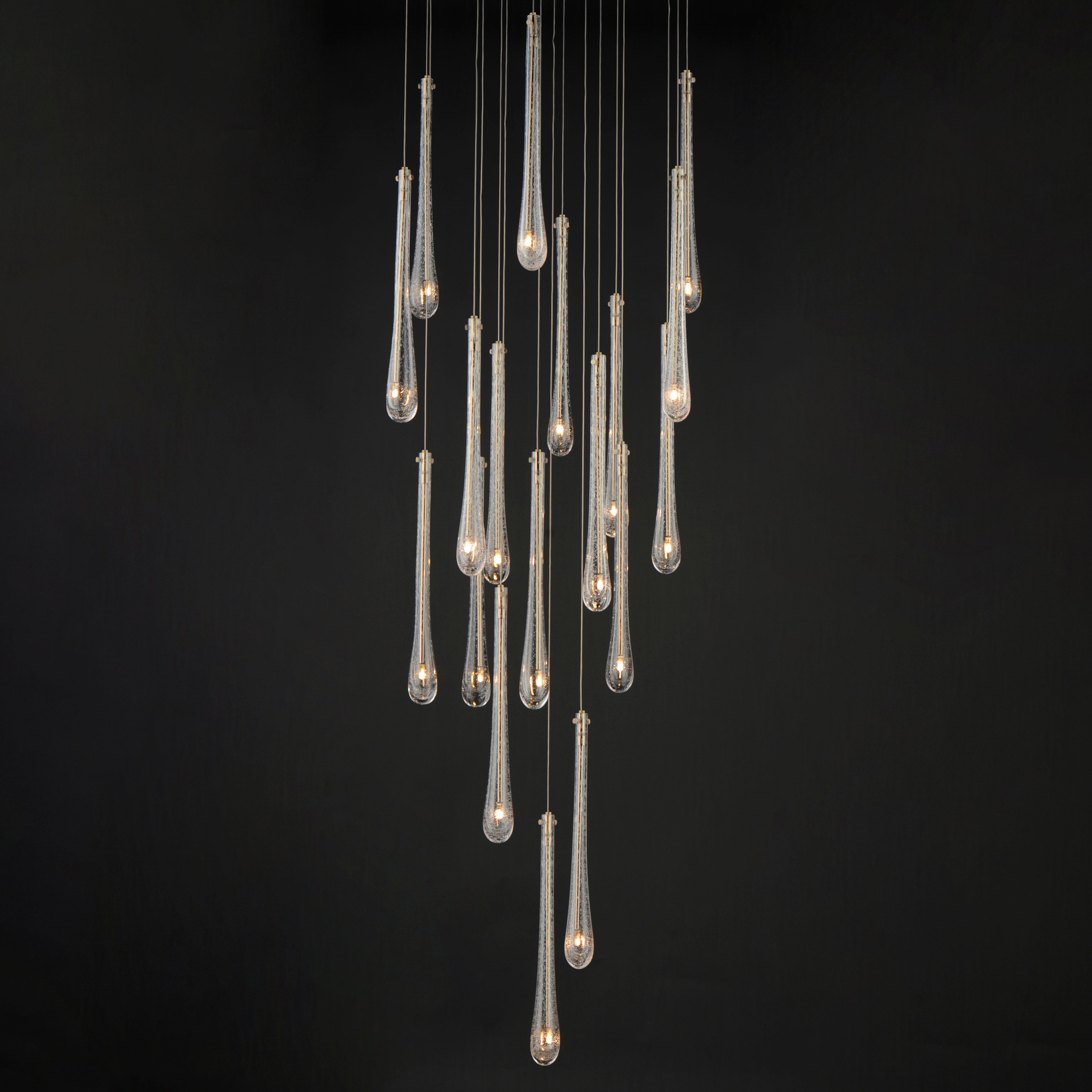 Stillo 18 Light Pendant Gold