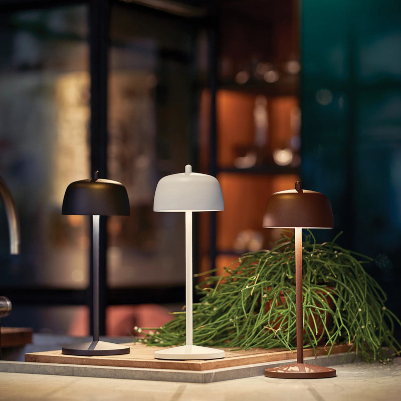 Theta Pro Table Black
