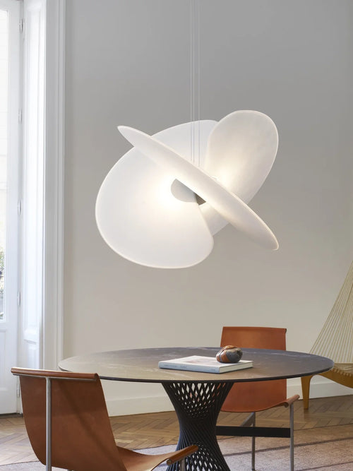 Levante Suspension Small 64