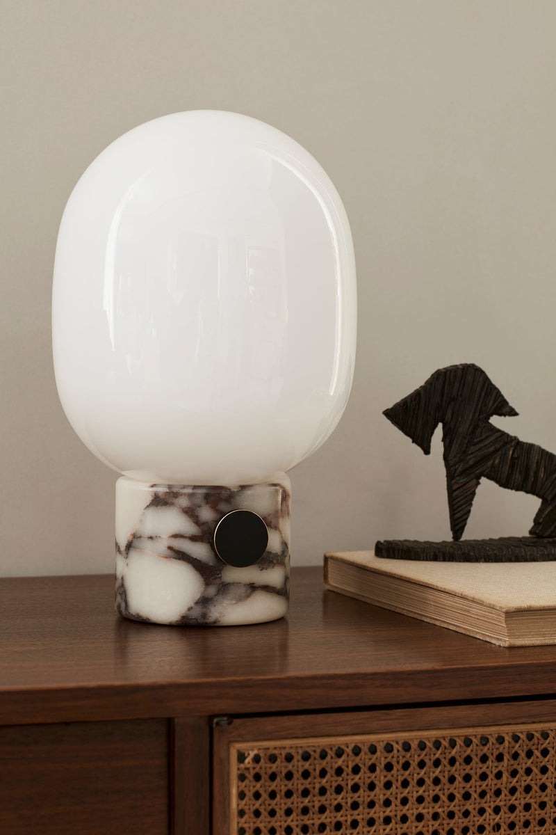 JWDA Large Calacatta Marble