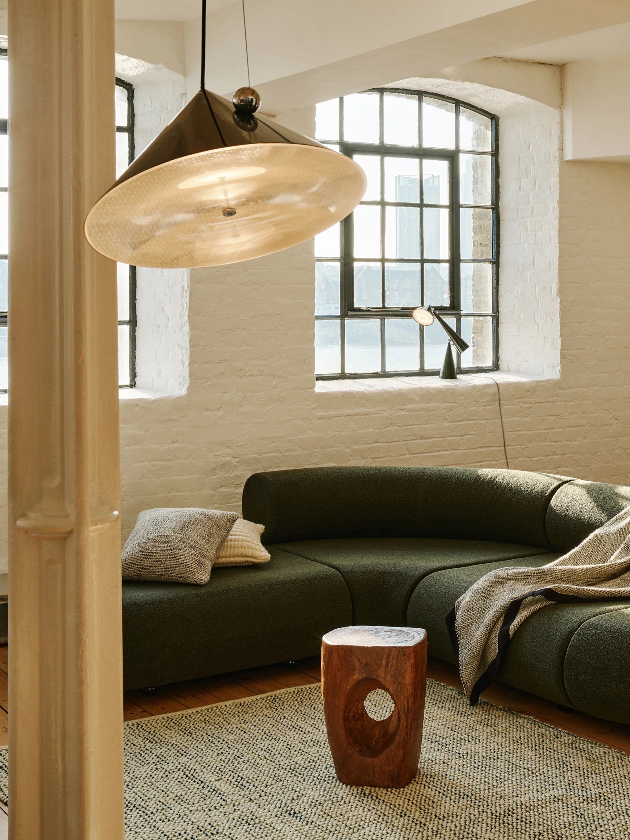 Pose Large Pendant Light Kelp