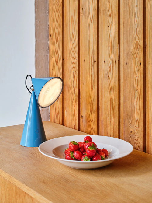 Pose Portable Light Blue