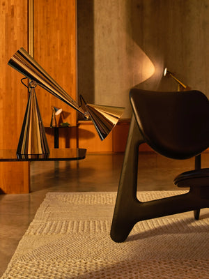 Pose Task Light Gold