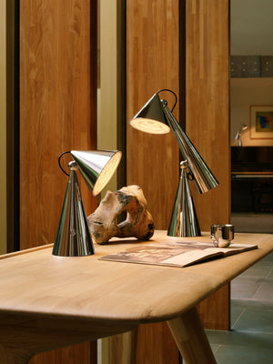 Pose Task Light Silver