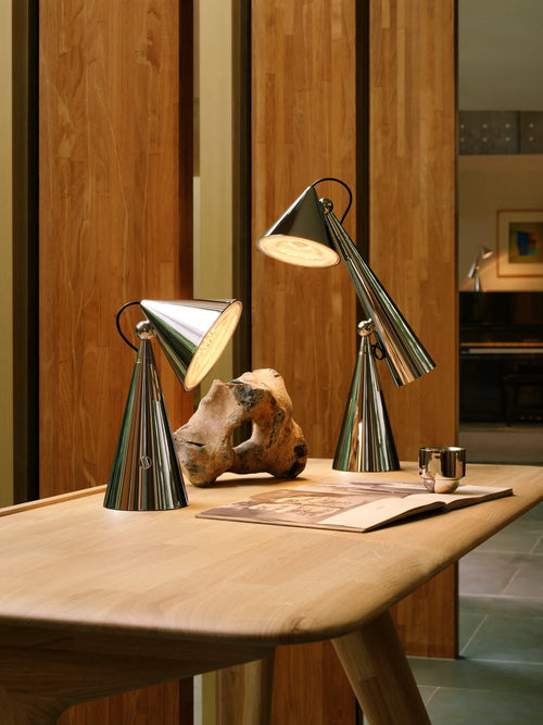 Pose Task Light Silver