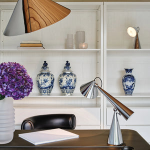 Pose Task Light Silver
