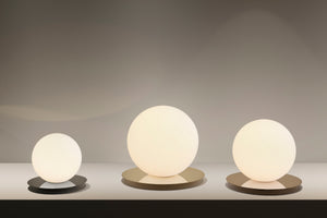 Bola Sphere Table 8